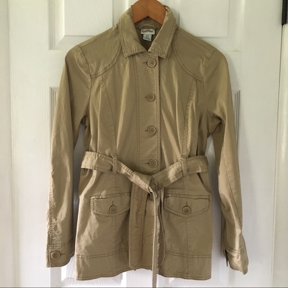 Motherhood Maternity trench coat with belt